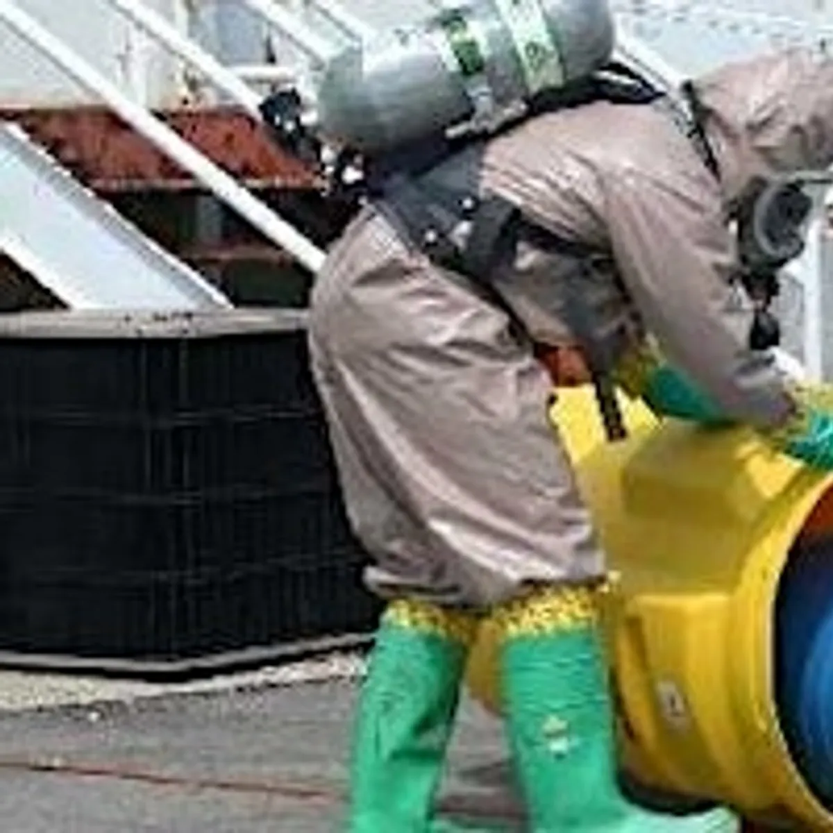 HAZARDOUS MATERIALS 1 - FFO0227